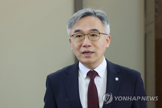 후배 변호사를 성추행한 혐의를 받는 정철승 변호사. 연합뉴스